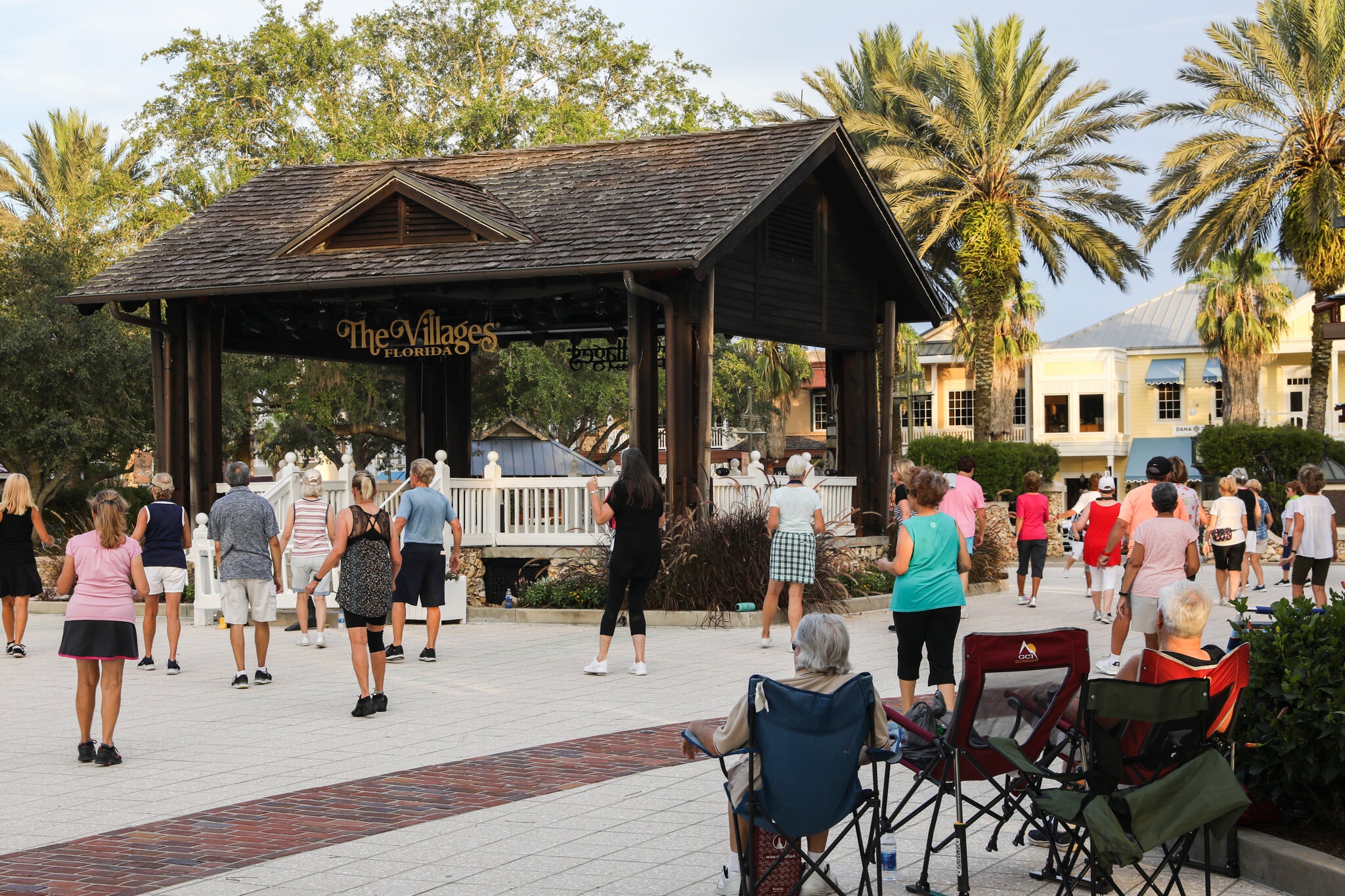 merlin_174714792_54be1aac-23c4-4a4d-8d60-39e62e3fcacc-superJumbo