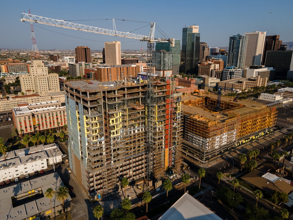 merlin_189500127_be0e0e6b-1f48-498e-ba64-10ea01c229d7-jumbo